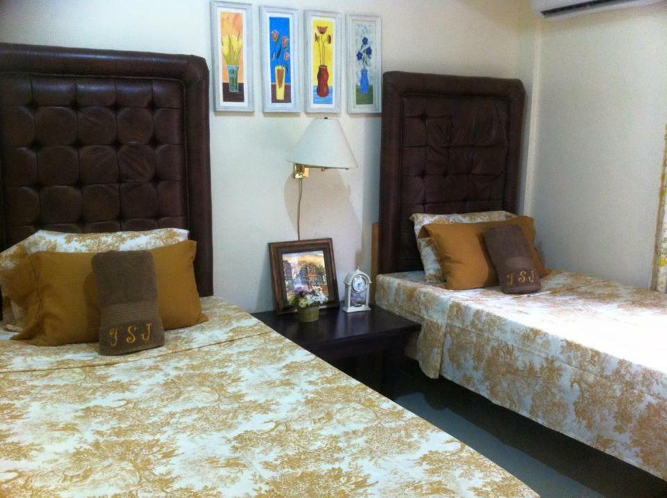 The Saint Joseph Residential Suites Лусена Екстериор снимка