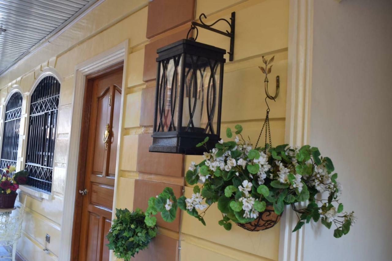 The Saint Joseph Residential Suites Лусена Екстериор снимка